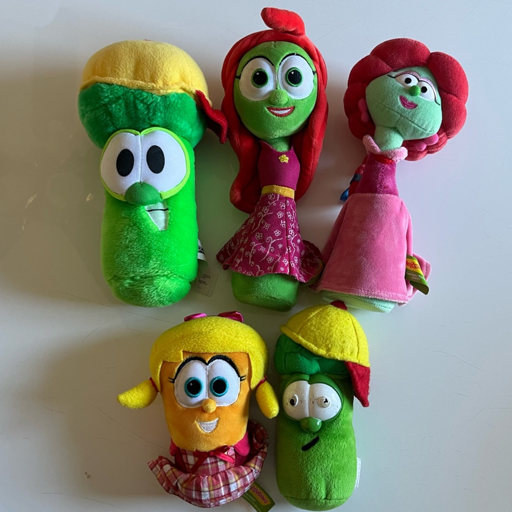 Lot of 5 veggie tales plush stuffies